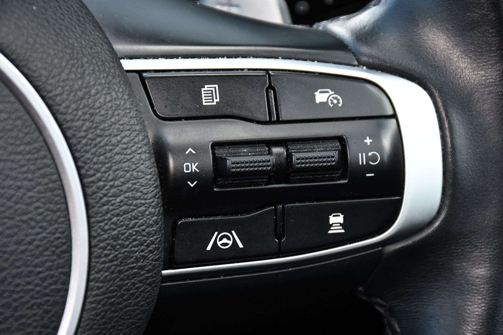 2023 KIA SPORTAGE 2023 KIA SPORTAGE