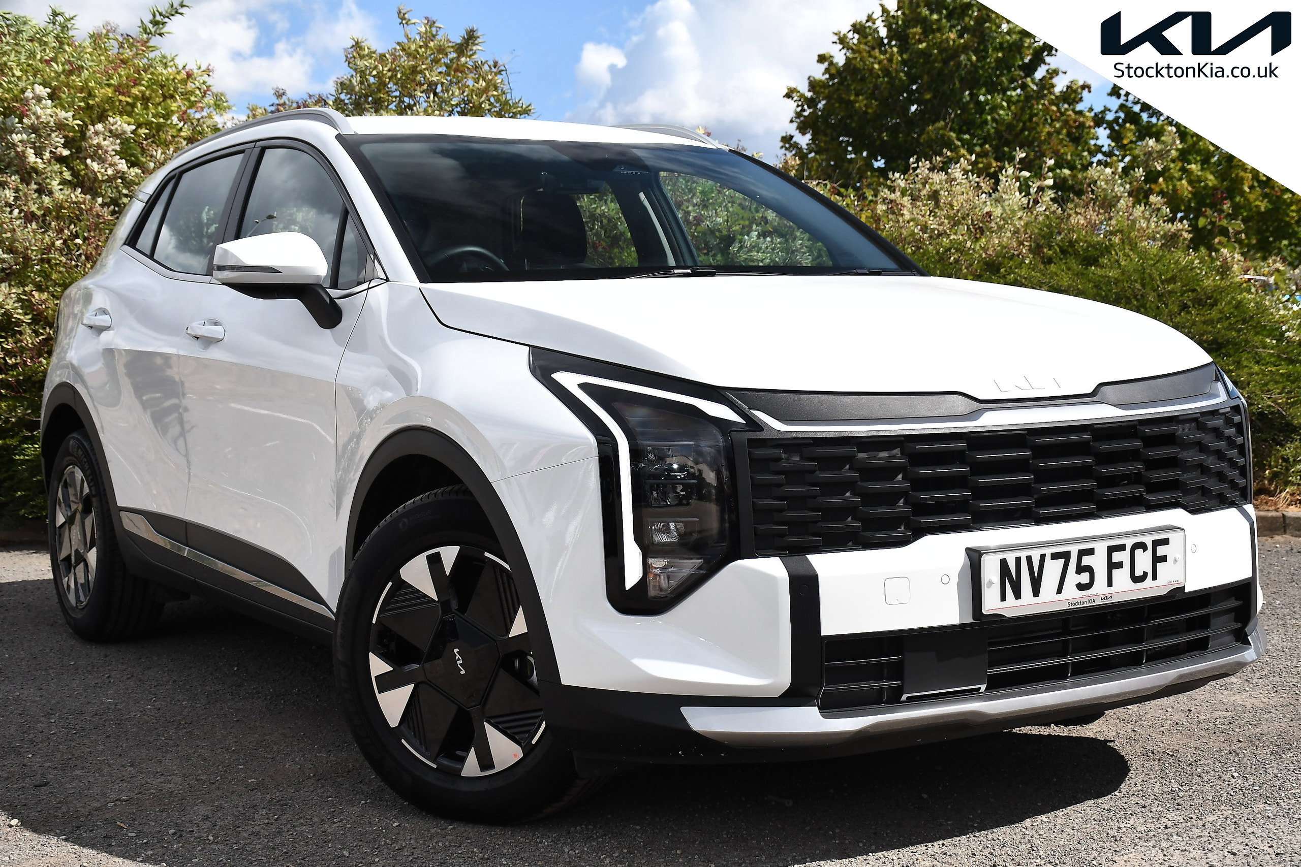 A 2025 KIA SPORTAGE 1.6 h T-GDi Pure SUV 5dr Petrol Hybrid Auto Euro 6 (s/s) (235 bhp) A 2025 KIA SPORTAGE 1.6 h T-GDi Pure SUV 5dr Petrol Hybrid Auto Euro 6 (s/s) (235 bhp)