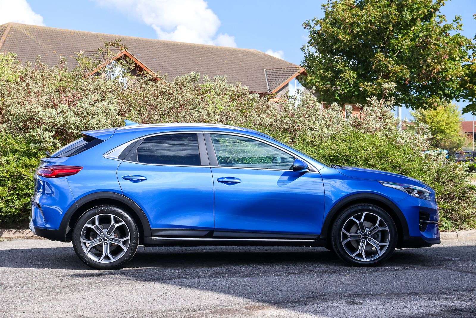 A 2022 KIA XCEED 1.0 T-GDi Connect SUV 5dr Petrol Manual Euro 6 (s/s) (118 bhp) A 2022 KIA XCEED 1.0 T-GDi Connect SUV 5dr Petrol Manual Euro 6 (s/s) (118 bhp)