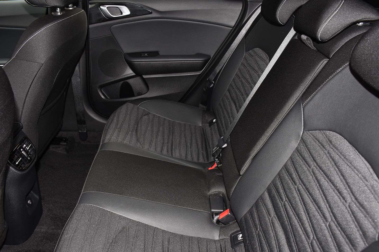 2025 KIA PROCEED 2025 KIA PROCEED