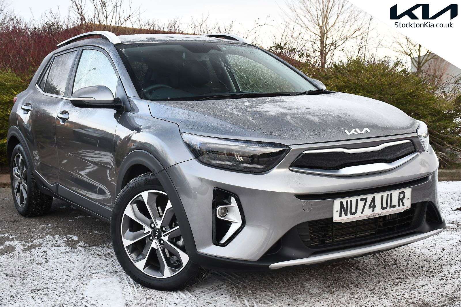 A 2024 KIA STONIC 1.0 T-GDi MHEV 3 SUV 5dr Petrol Hybrid Manual Euro 6 (s/s) (98 bhp) A 2024 KIA STONIC 1.0 T-GDi MHEV 3 SUV 5dr Petrol Hybrid Manual Euro 6 (s/s) (98 bhp)