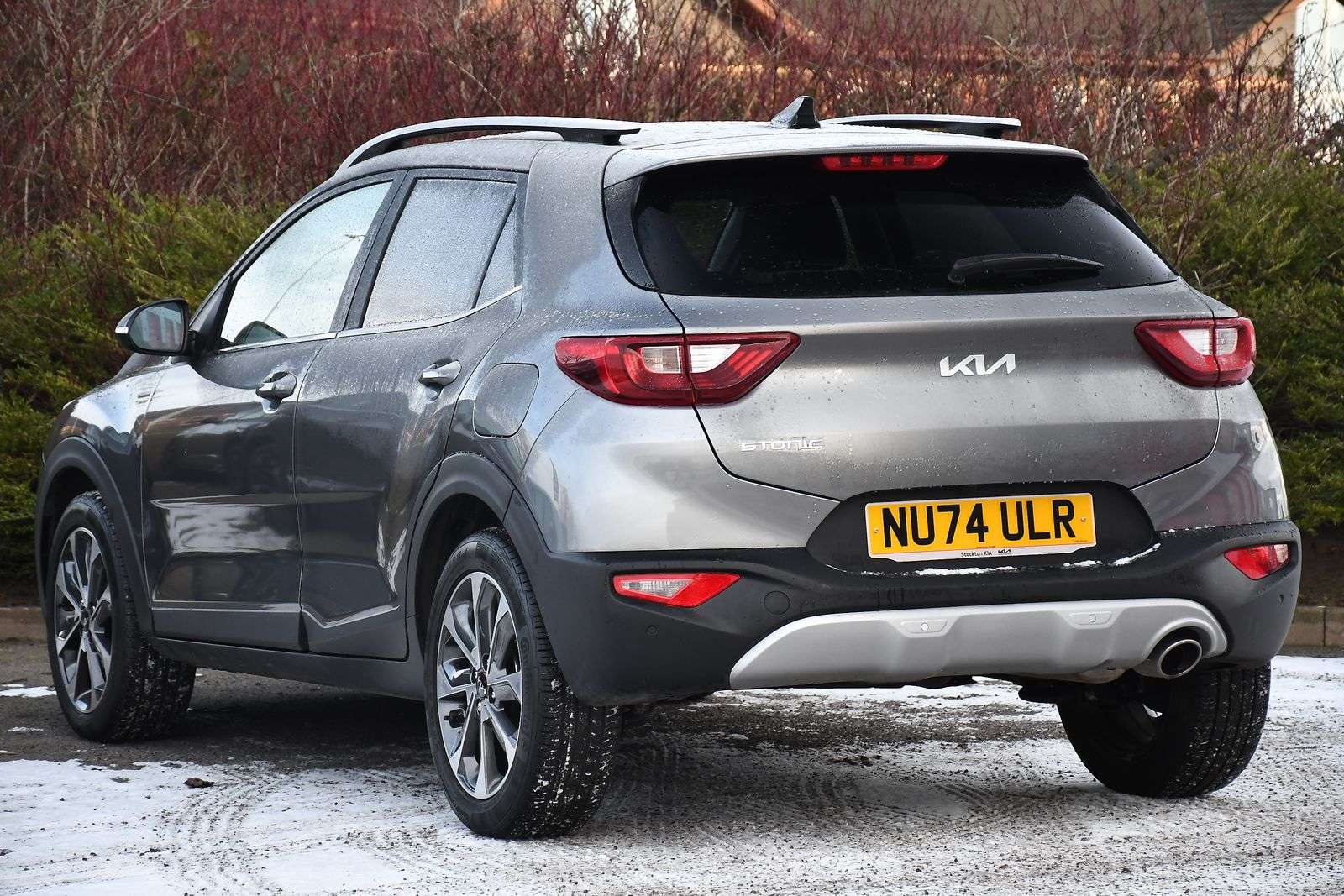 A 2024 KIA STONIC 1.0 T-GDi MHEV 3 SUV 5dr Petrol Hybrid Manual Euro 6 (s/s) (98 bhp) A 2024 KIA STONIC 1.0 T-GDi MHEV 3 SUV 5dr Petrol Hybrid Manual Euro 6 (s/s) (98 bhp)