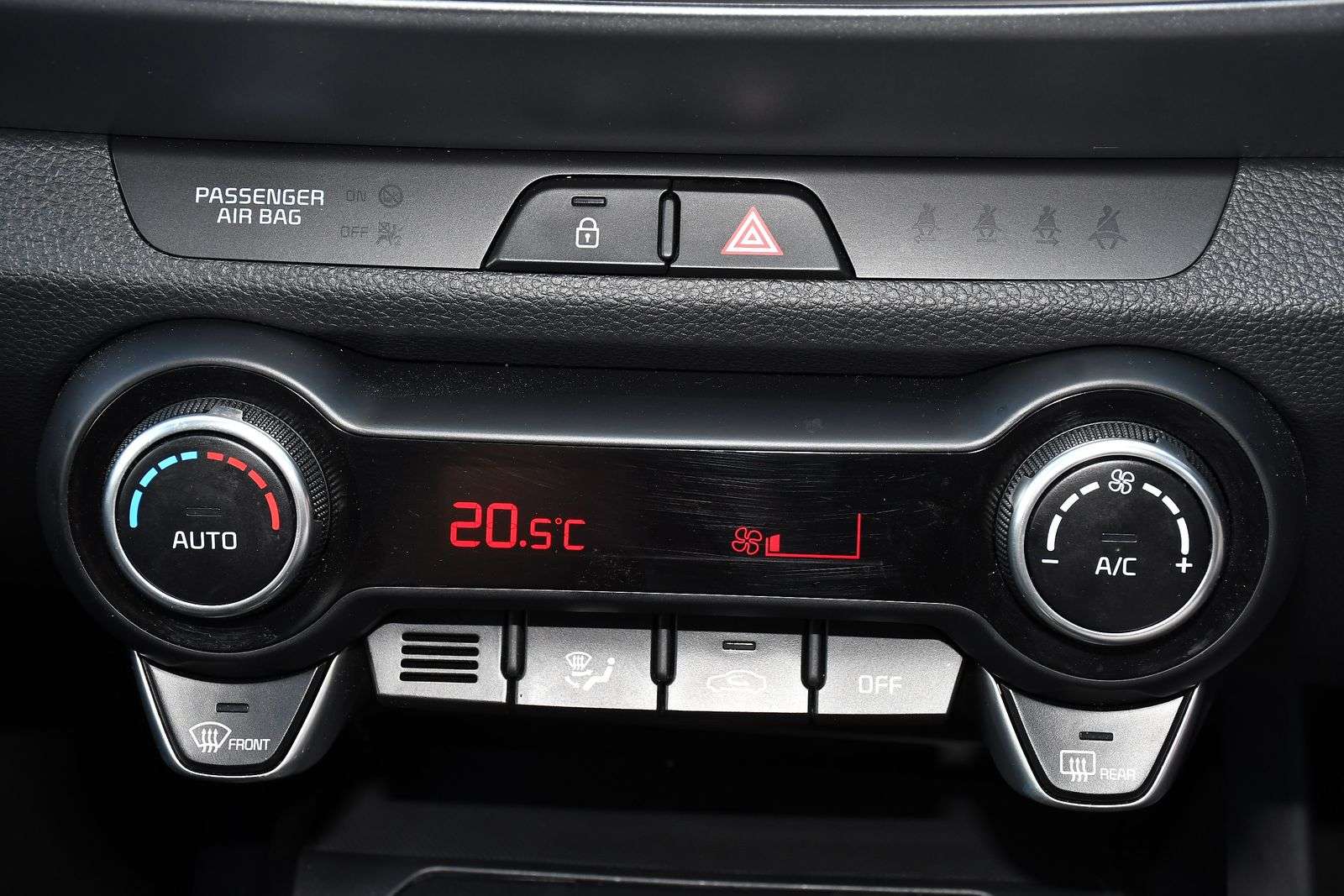 2024 KIA STONIC 2024 KIA STONIC