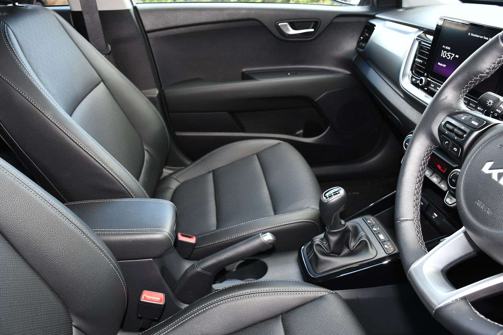 2024 KIA STONIC 2024 KIA STONIC