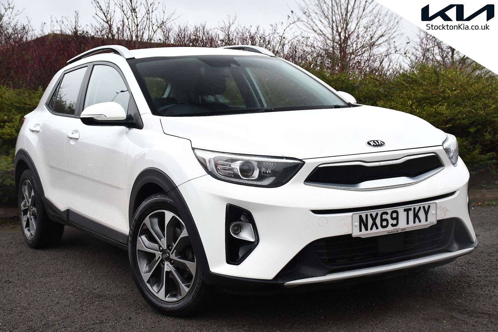 A 2019 KIA STONIC 1.4 2 SUV 5dr Petrol Manual Euro 6 (s/s) (98 bhp) A 2019 KIA STONIC 1.4 2 SUV 5dr Petrol Manual Euro 6 (s/s) (98 bhp)