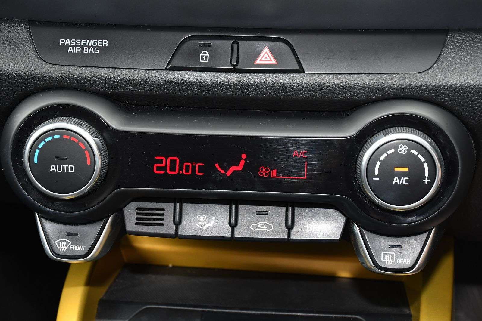 2023 KIA STONIC 2023 KIA STONIC