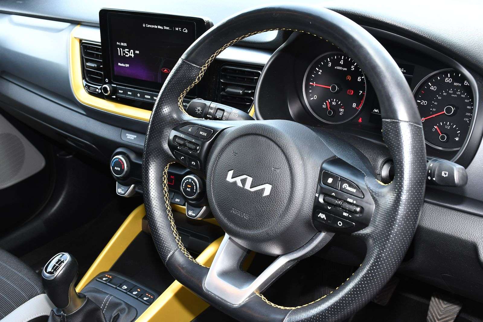 2023 KIA STONIC 2023 KIA STONIC