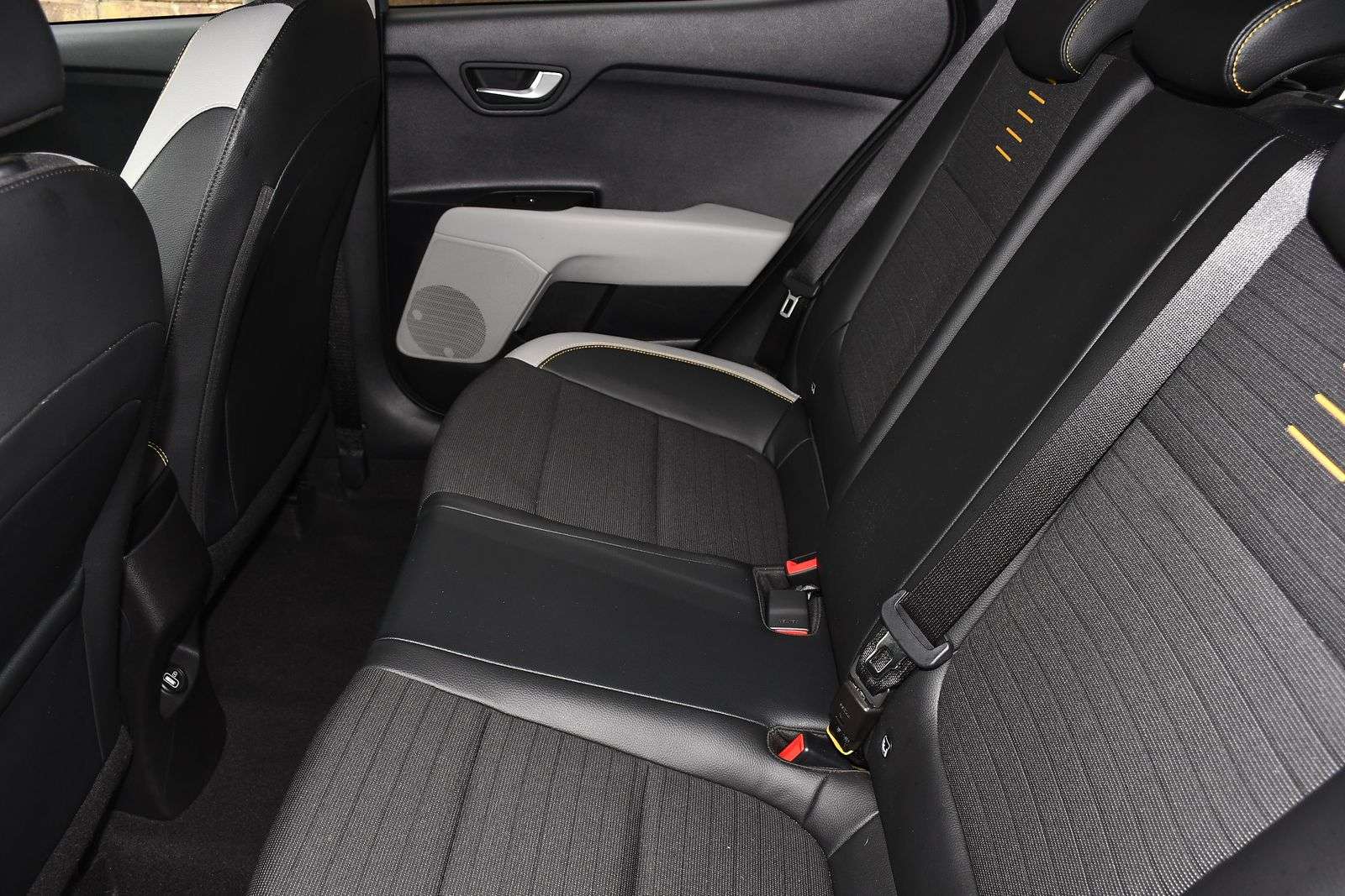 2023 KIA STONIC 2023 KIA STONIC