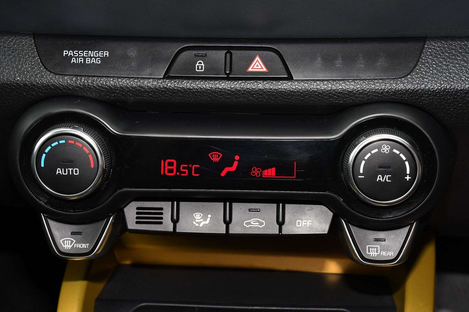 2023 KIA STONIC 2023 KIA STONIC