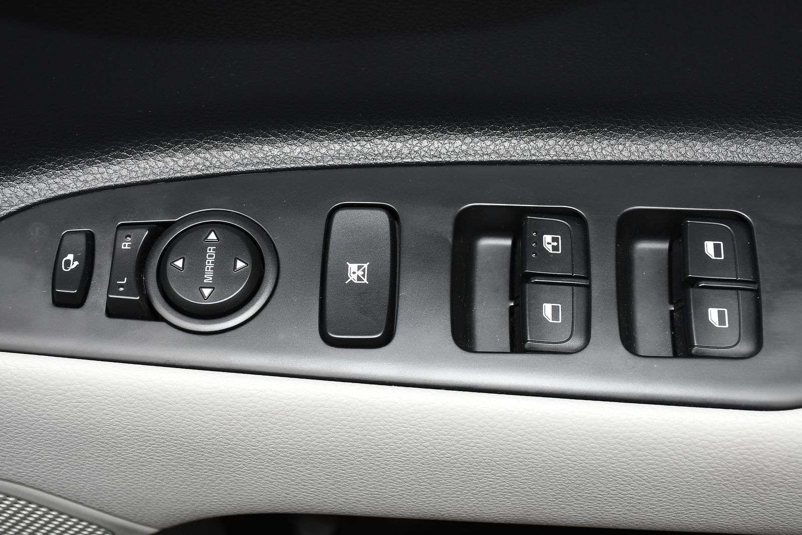 2023 KIA STONIC 2023 KIA STONIC