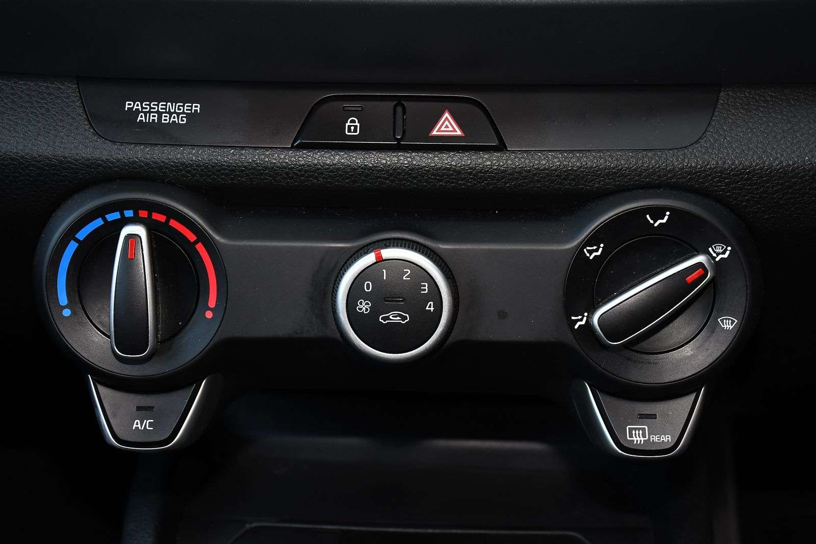 2021 KIA STONIC 2021 KIA STONIC