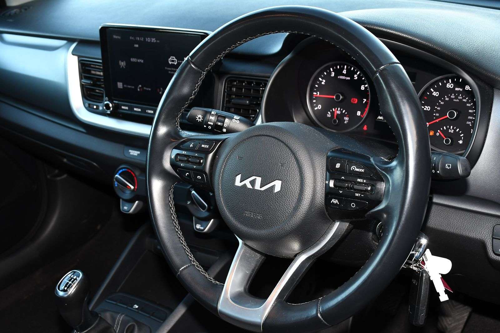 2023 KIA STONIC 2023 KIA STONIC