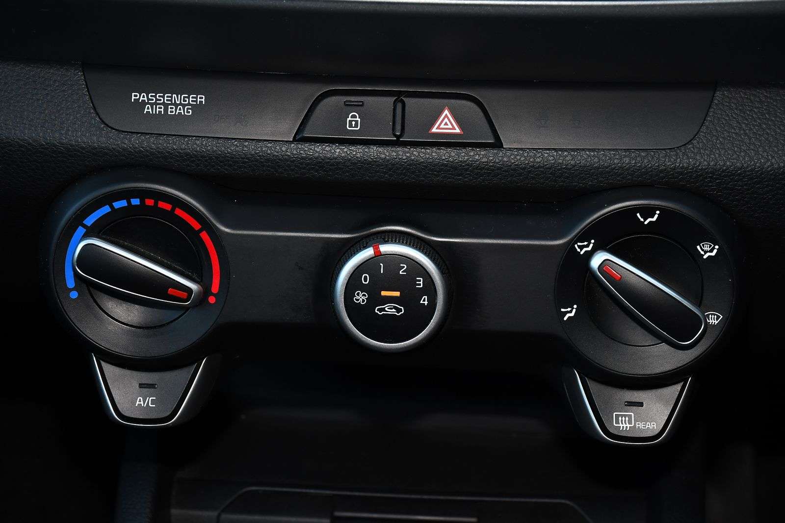 2023 KIA STONIC 2023 KIA STONIC