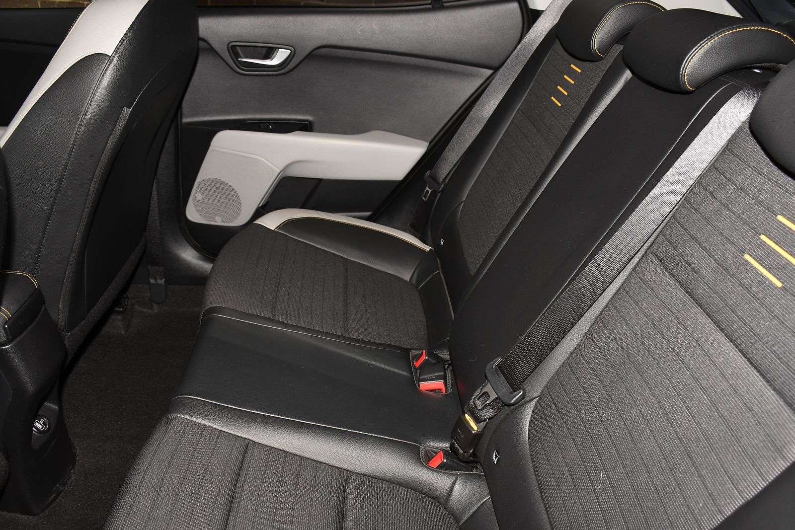 2023 KIA STONIC 2023 KIA STONIC