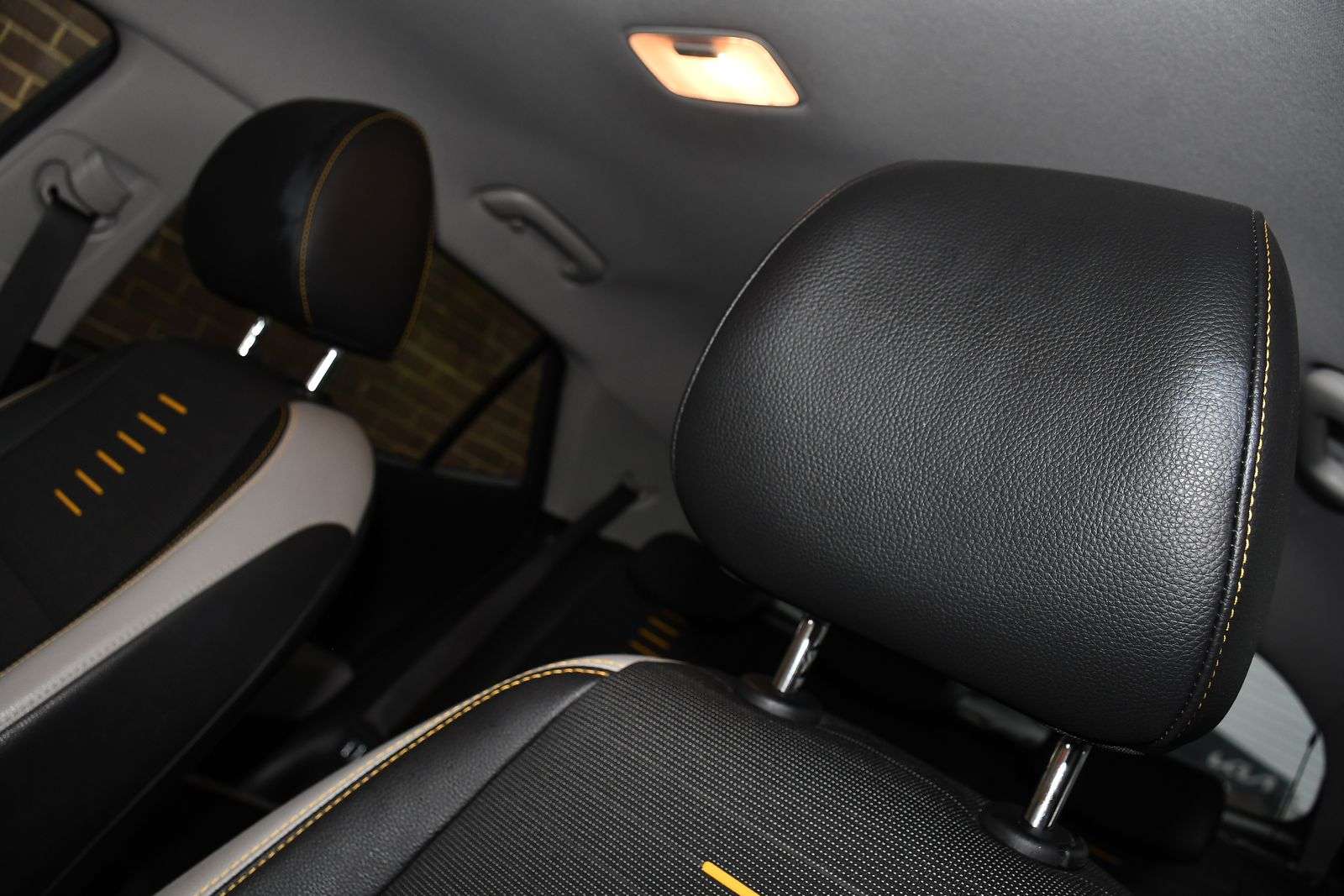 2023 KIA STONIC 2023 KIA STONIC