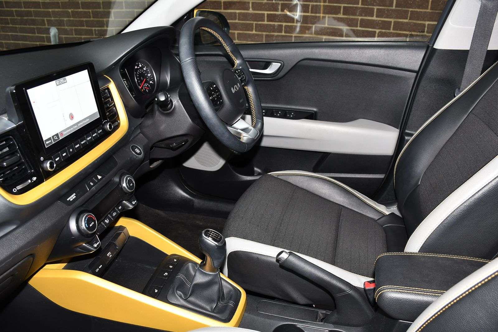 A 2023 KIA STONIC 1.0 T-GDi Quantum SUV 5dr Petrol Manual Euro 6 (s/s) (99 bhp) A 2023 KIA STONIC 1.0 T-GDi Quantum SUV 5dr Petrol Manual Euro 6 (s/s) (99 bhp)