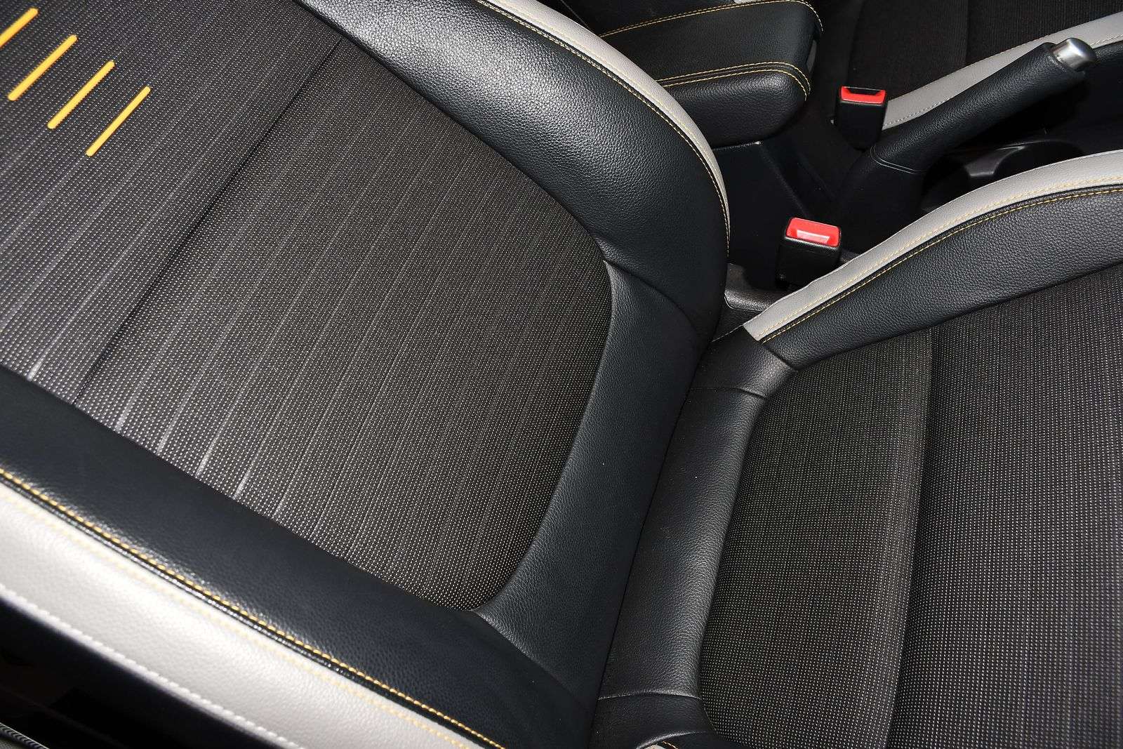 2023 KIA STONIC 2023 KIA STONIC