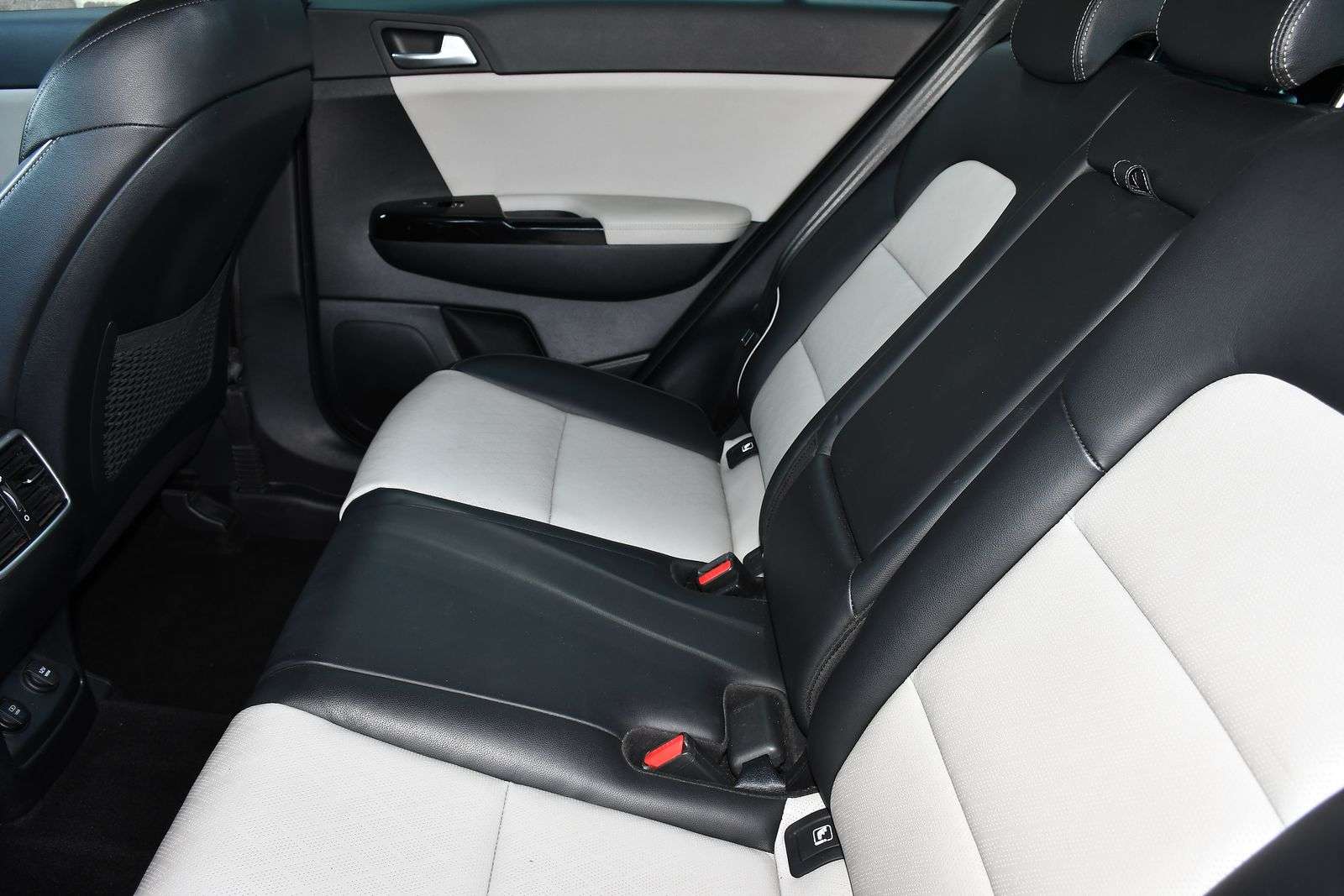 2021 KIA SPORTAGE 2021 KIA SPORTAGE