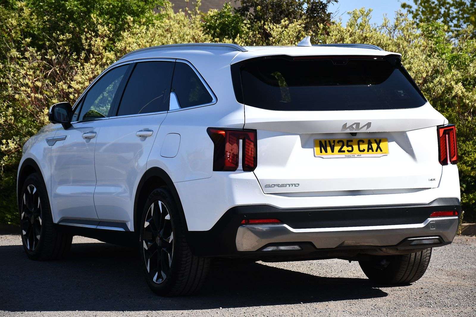 A 2025 KIA SORENTO 2.2 CRDi 4 SUV 5dr Diesel DCT AWD Euro 6 (s/s) (190 bhp) A 2025 KIA SORENTO 2.2 CRDi 4 SUV 5dr Diesel DCT AWD Euro 6 (s/s) (190 bhp)