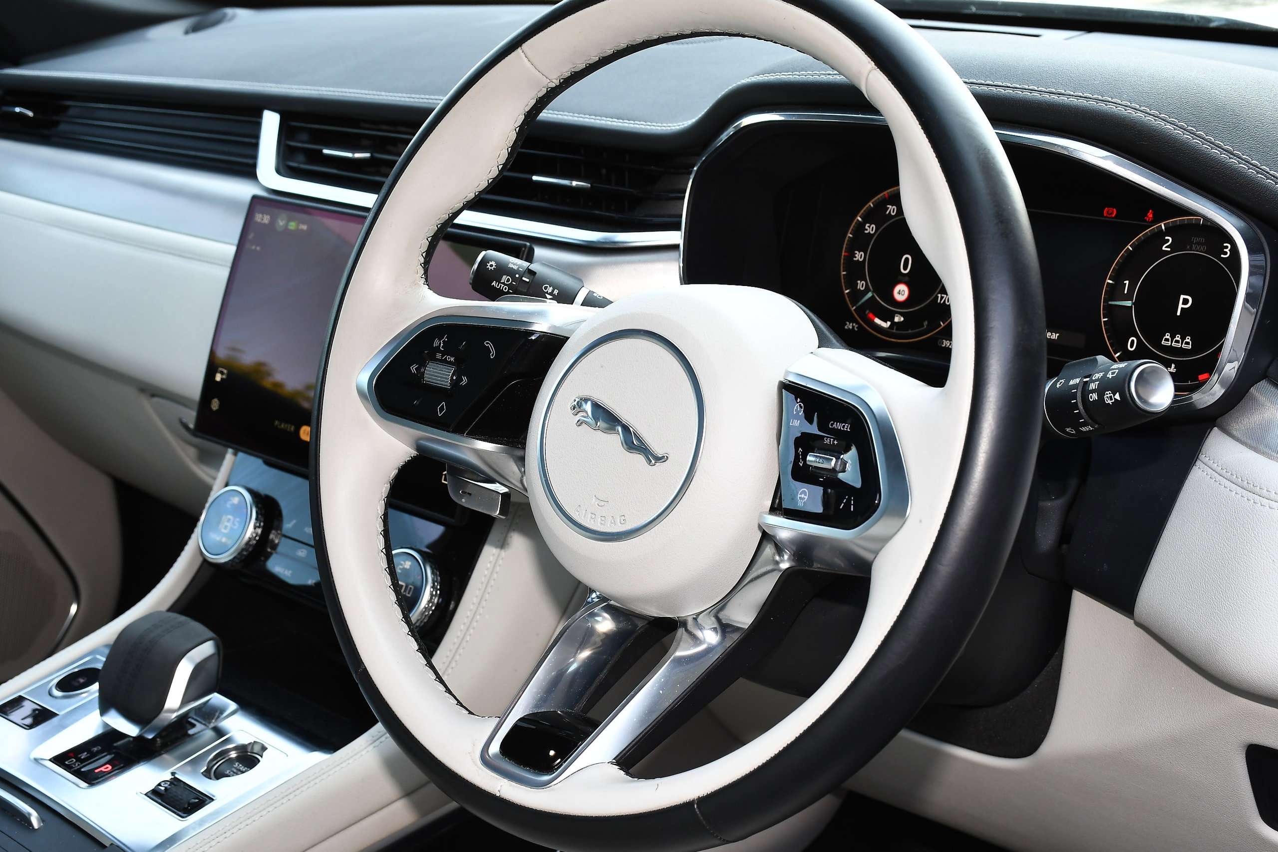 2023 JAGUAR F-PACE 2023 JAGUAR F-PACE