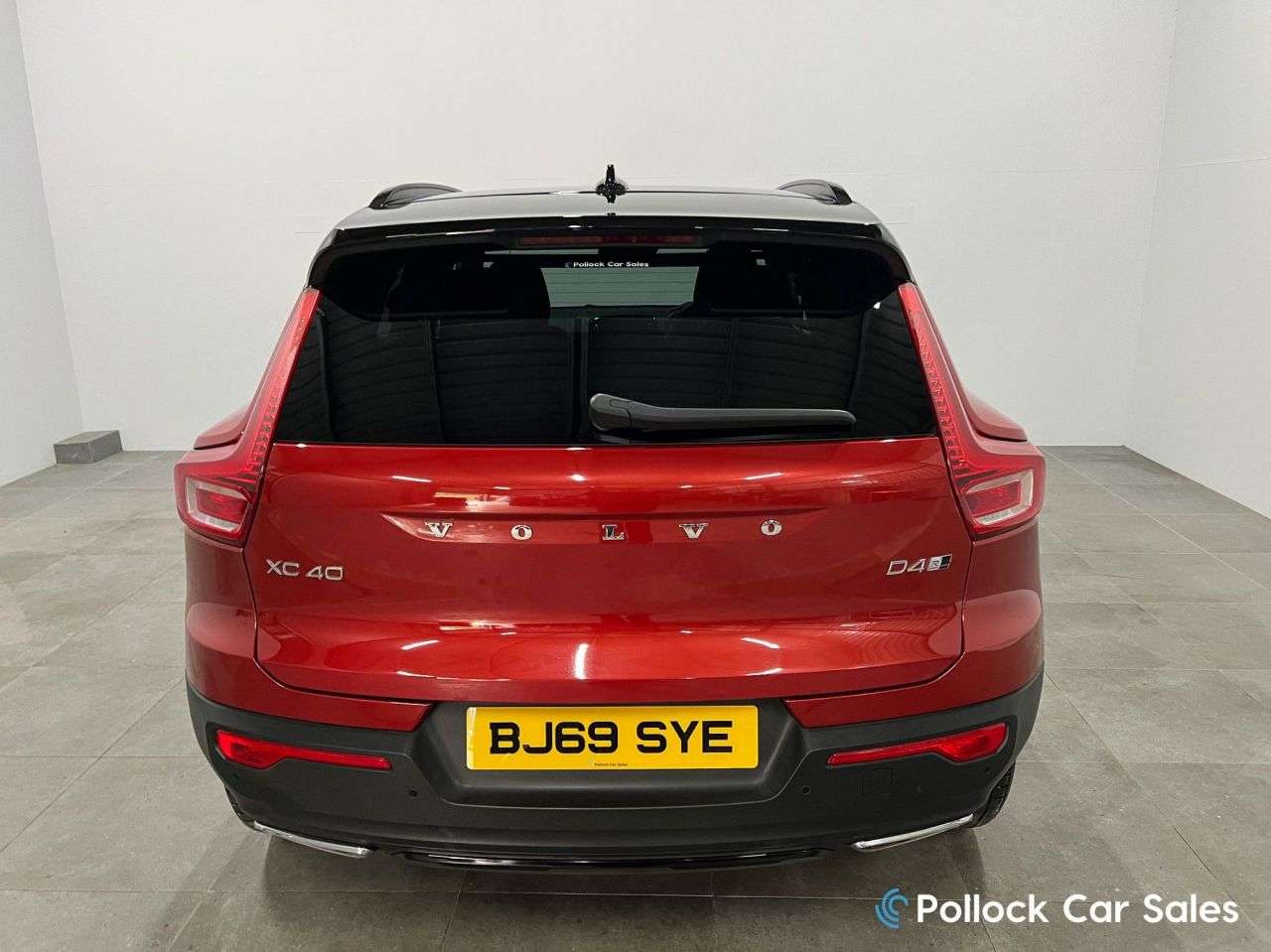 2019 VOLVO XC40 2019 VOLVO XC40