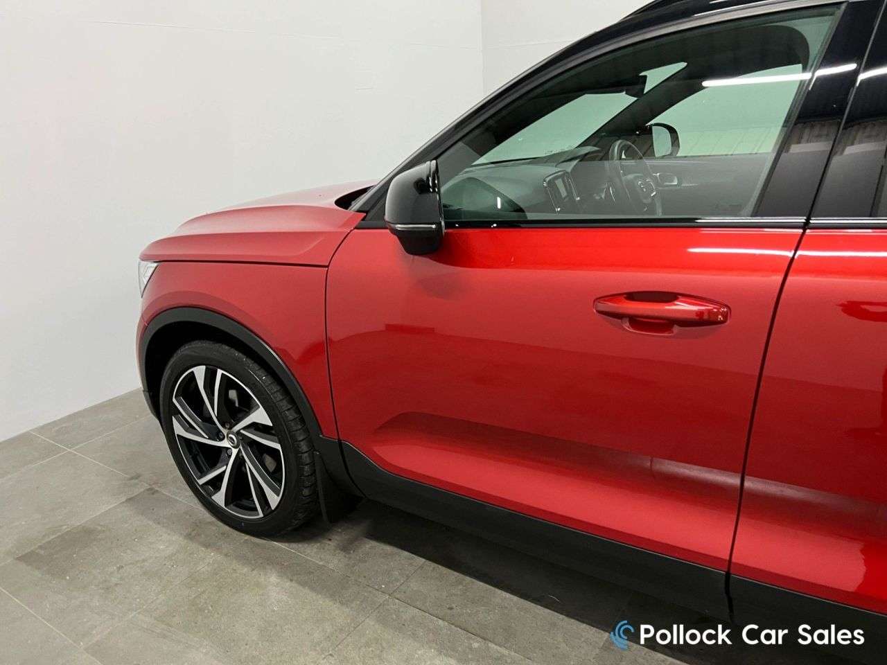 2019 VOLVO XC40 2019 VOLVO XC40