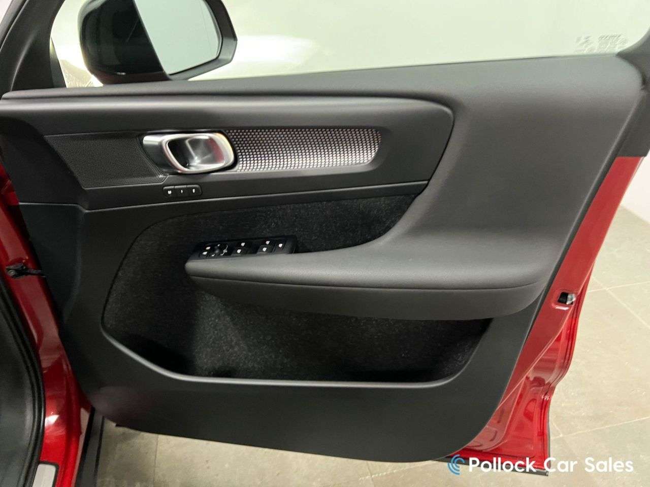 2019 VOLVO XC40 2019 VOLVO XC40