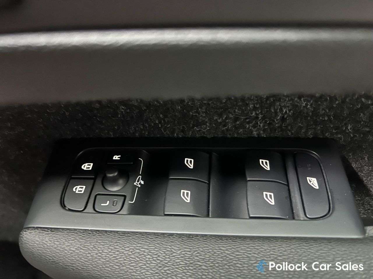 2019 VOLVO XC40 2019 VOLVO XC40