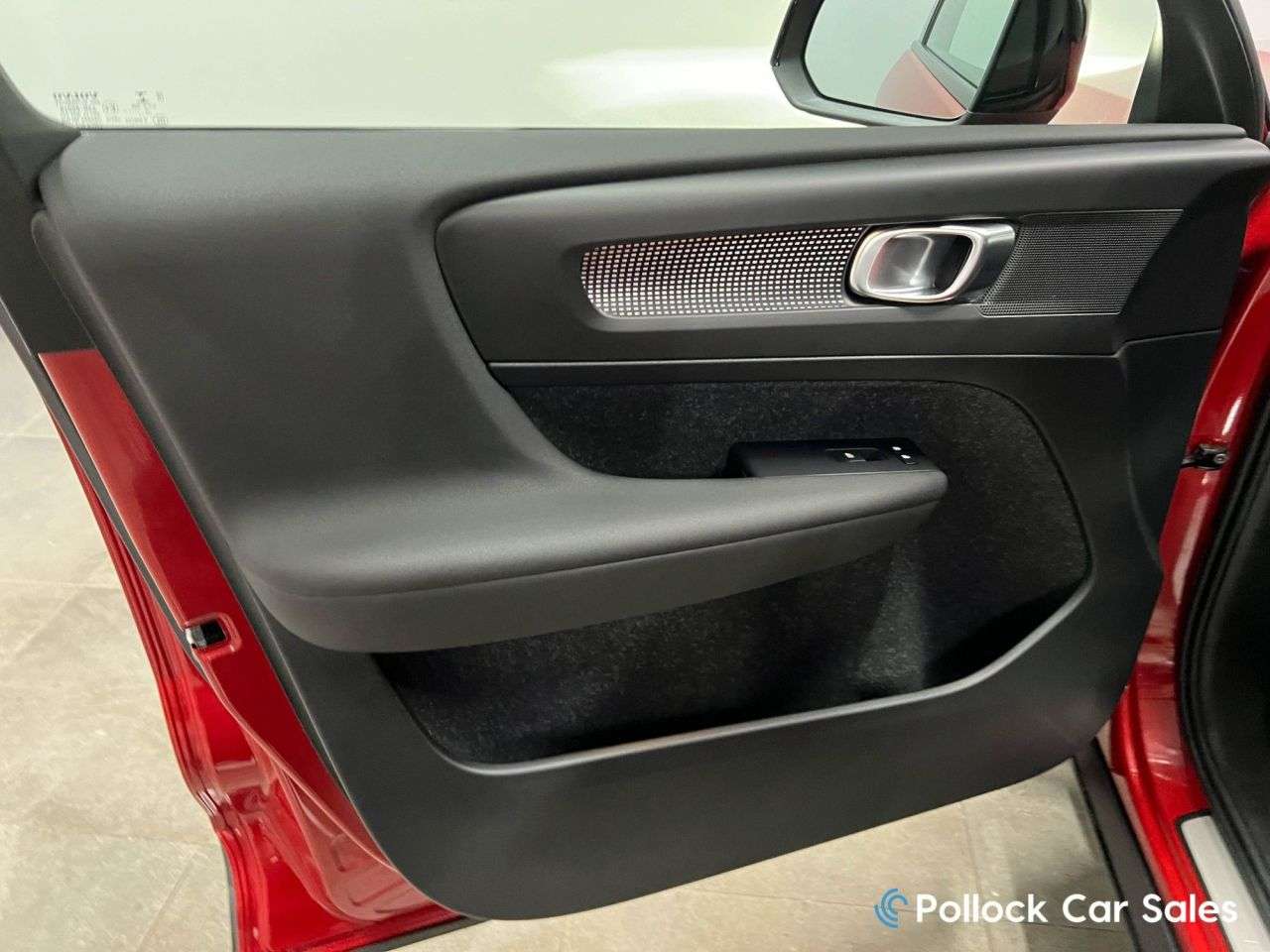 2019 VOLVO XC40 2019 VOLVO XC40