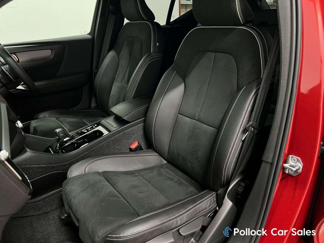 2019 VOLVO XC40 2019 VOLVO XC40