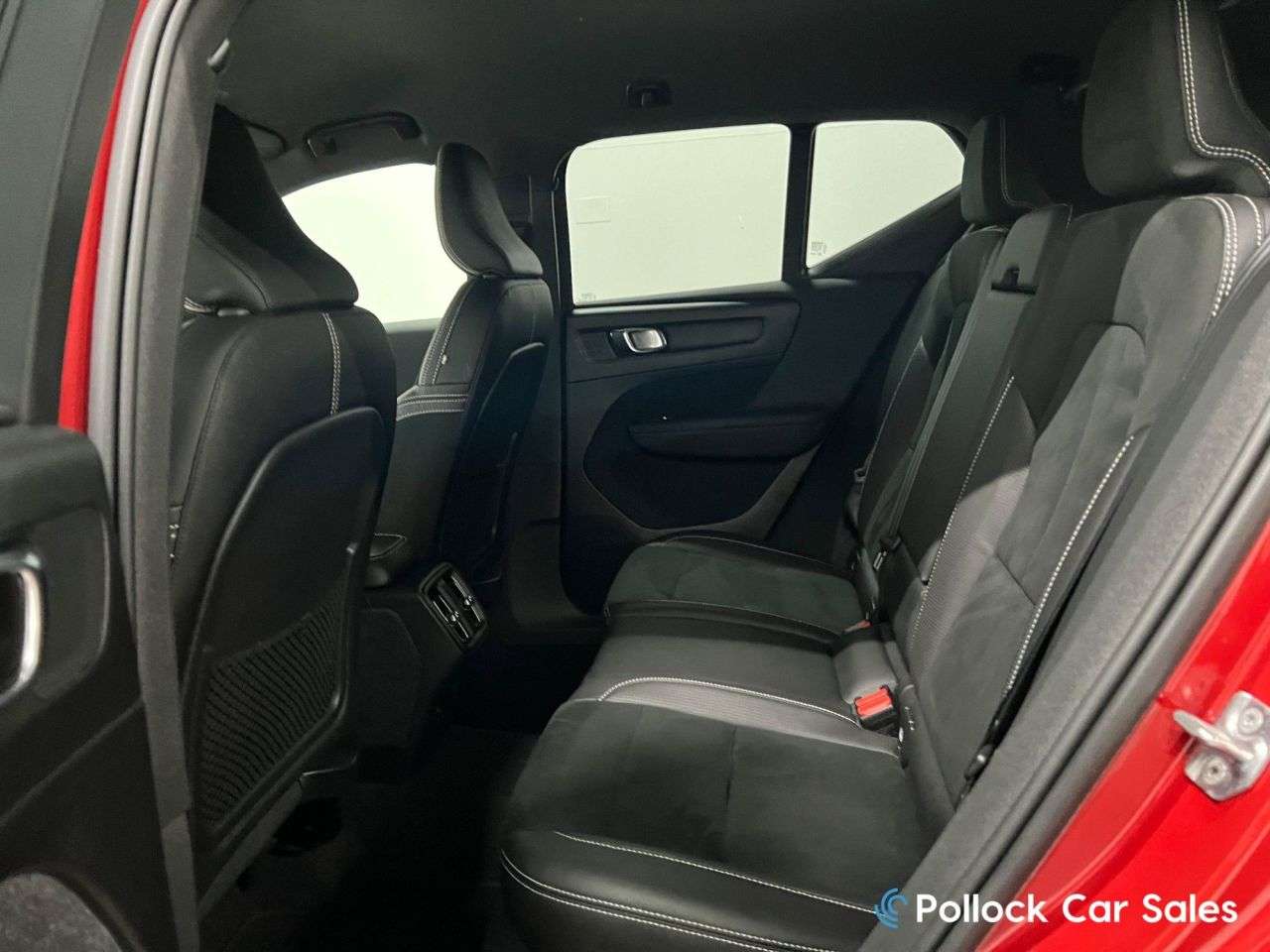 2019 VOLVO XC40 2019 VOLVO XC40