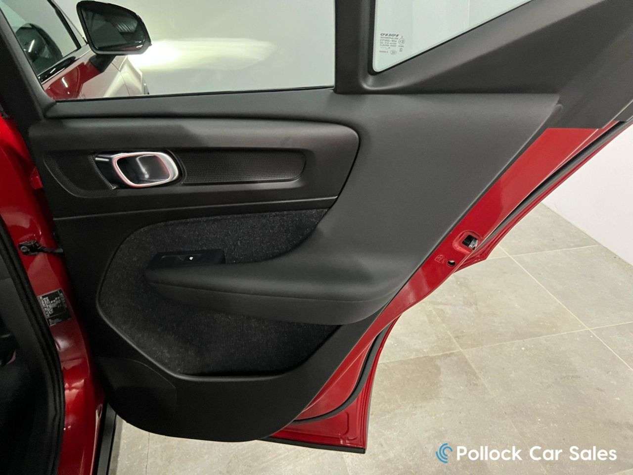 2019 VOLVO XC40 2019 VOLVO XC40