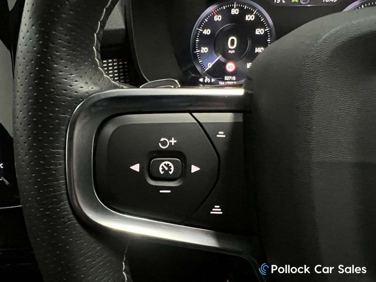 2019 VOLVO XC40 2019 VOLVO XC40