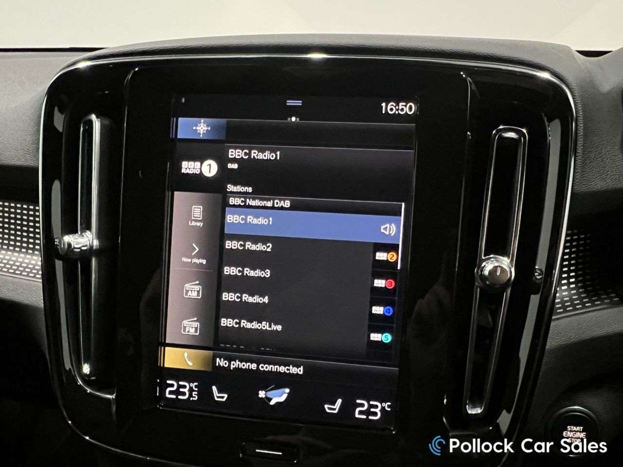 2019 VOLVO XC40 2019 VOLVO XC40