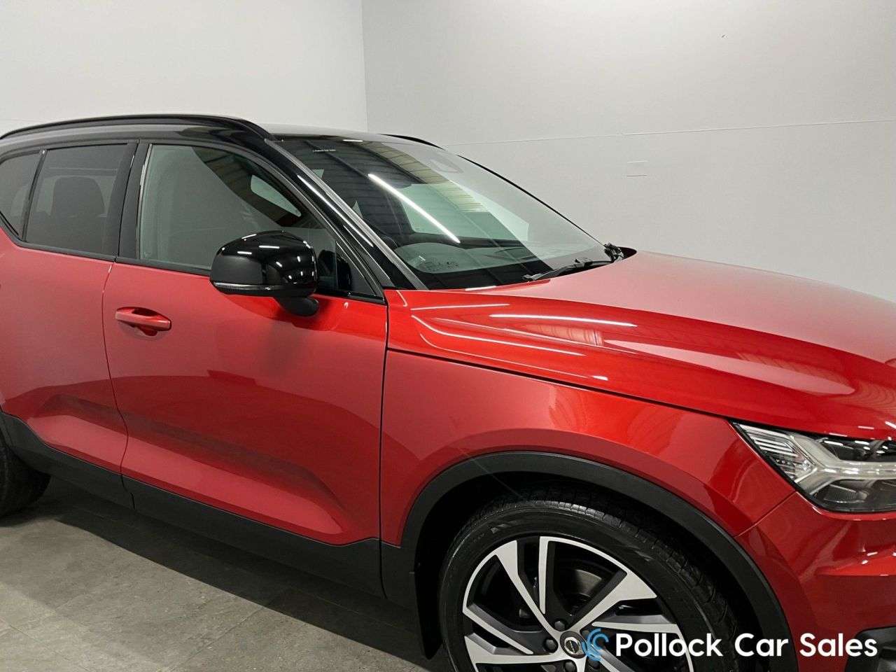 2019 VOLVO XC40 2019 VOLVO XC40