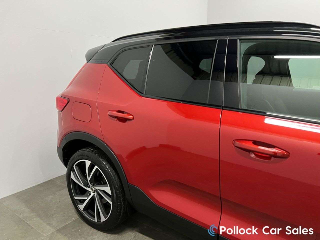 2019 VOLVO XC40 2019 VOLVO XC40