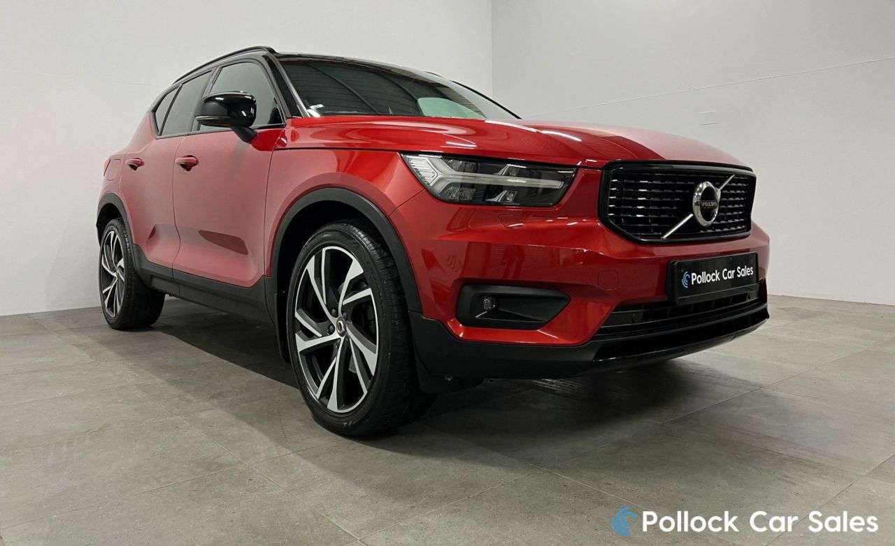 2019 VOLVO XC40 2019 VOLVO XC40
