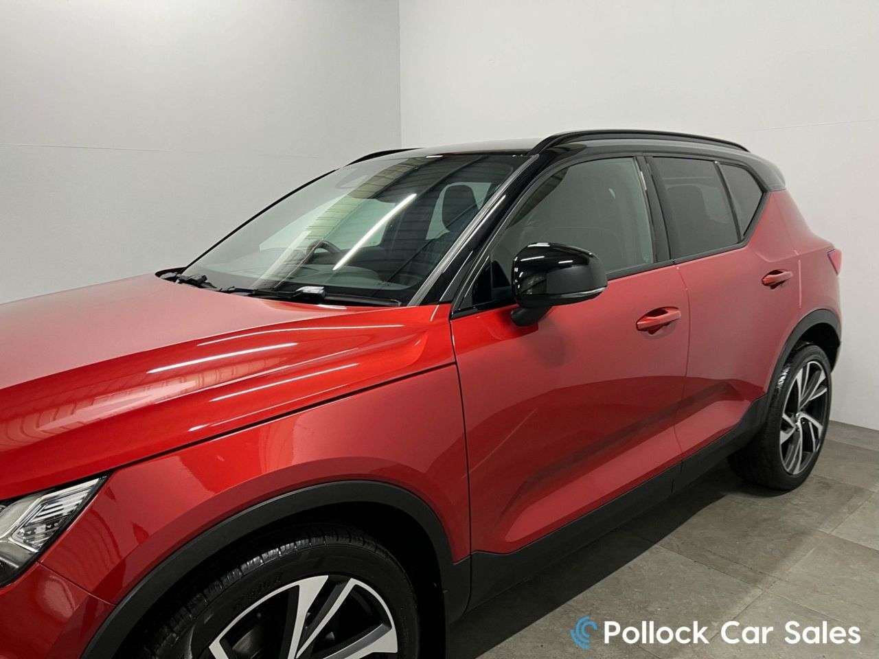 2019 VOLVO XC40 2019 VOLVO XC40