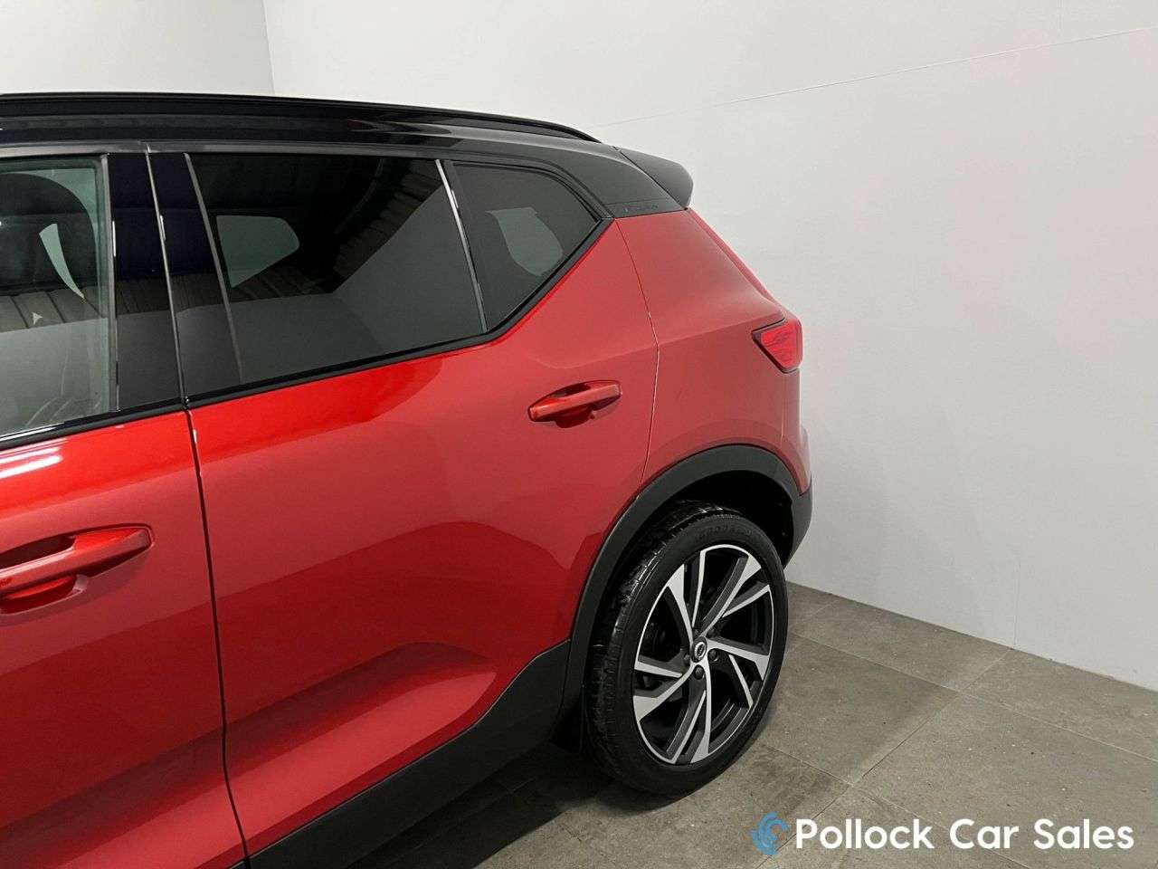 2019 VOLVO XC40 2019 VOLVO XC40