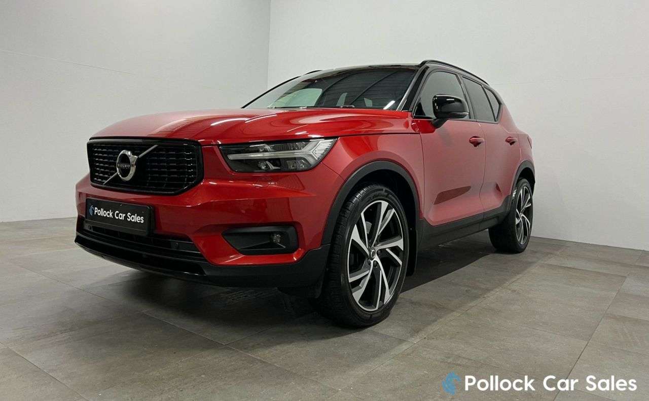 2019 VOLVO XC40 2019 VOLVO XC40