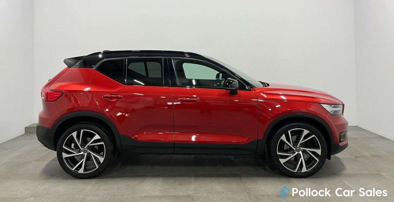 A 2019 VOLVO XC40 2.0 D4 R-Design Pro SUV 5dr Diesel Auto AWD Euro 6 (s/s) (190 ps) Full Hist A 2019 VOLVO XC40 2.0 D4 R-Design Pro SUV 5dr Diesel Auto AWD Euro 6 (s/s) (190 ps) Full Hist