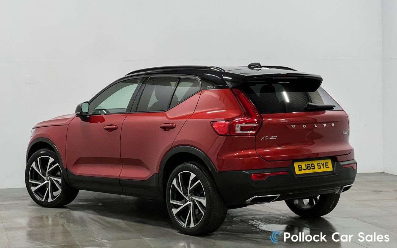 A 2019 VOLVO XC40 2.0 D4 R-Design Pro SUV 5dr Diesel Auto AWD Euro 6 (s/s) (190 ps) Full Hist A 2019 VOLVO XC40 2.0 D4 R-Design Pro SUV 5dr Diesel Auto AWD Euro 6 (s/s) (190 ps) Full Hist