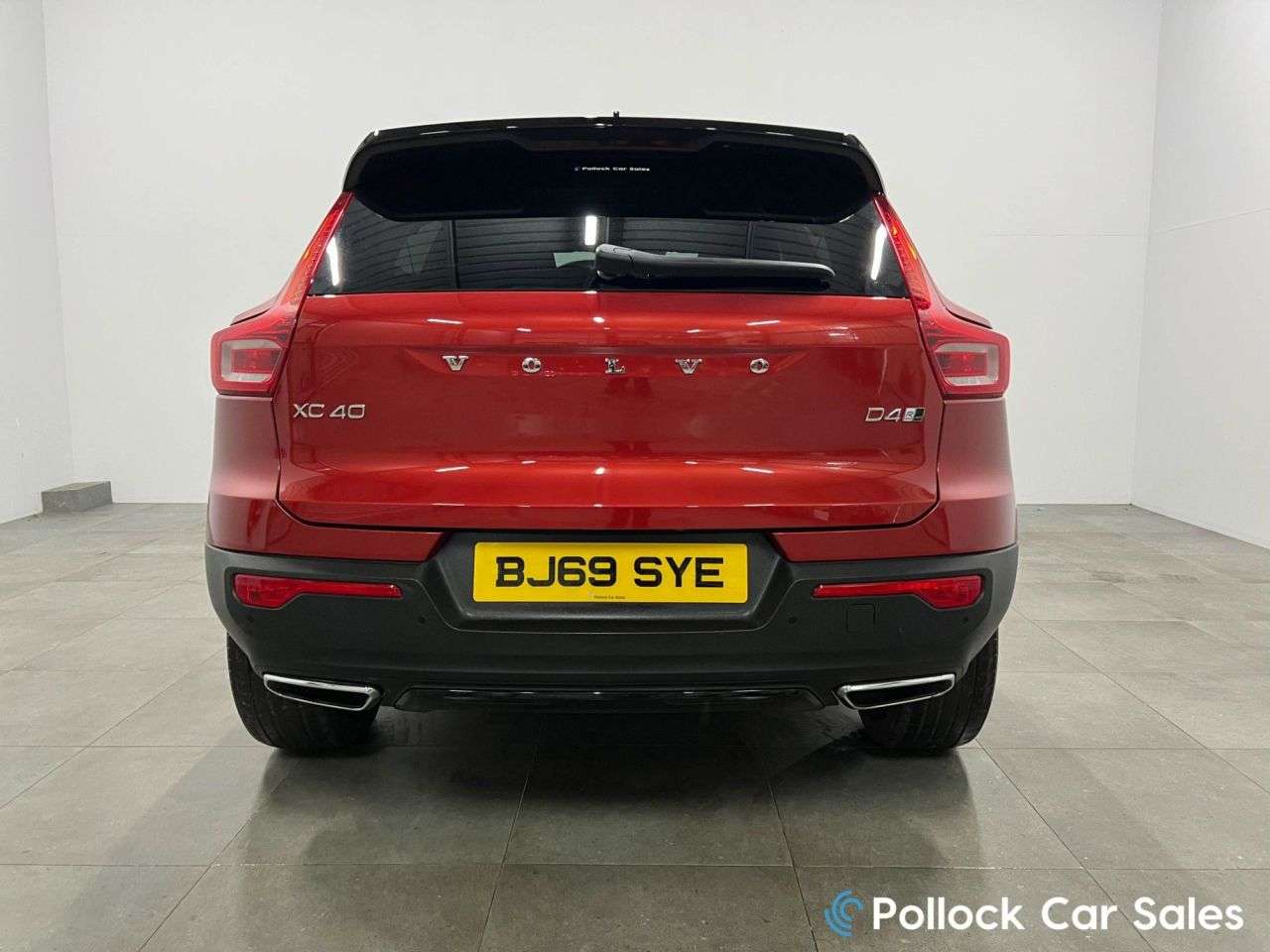 2019 VOLVO XC40 2019 VOLVO XC40
