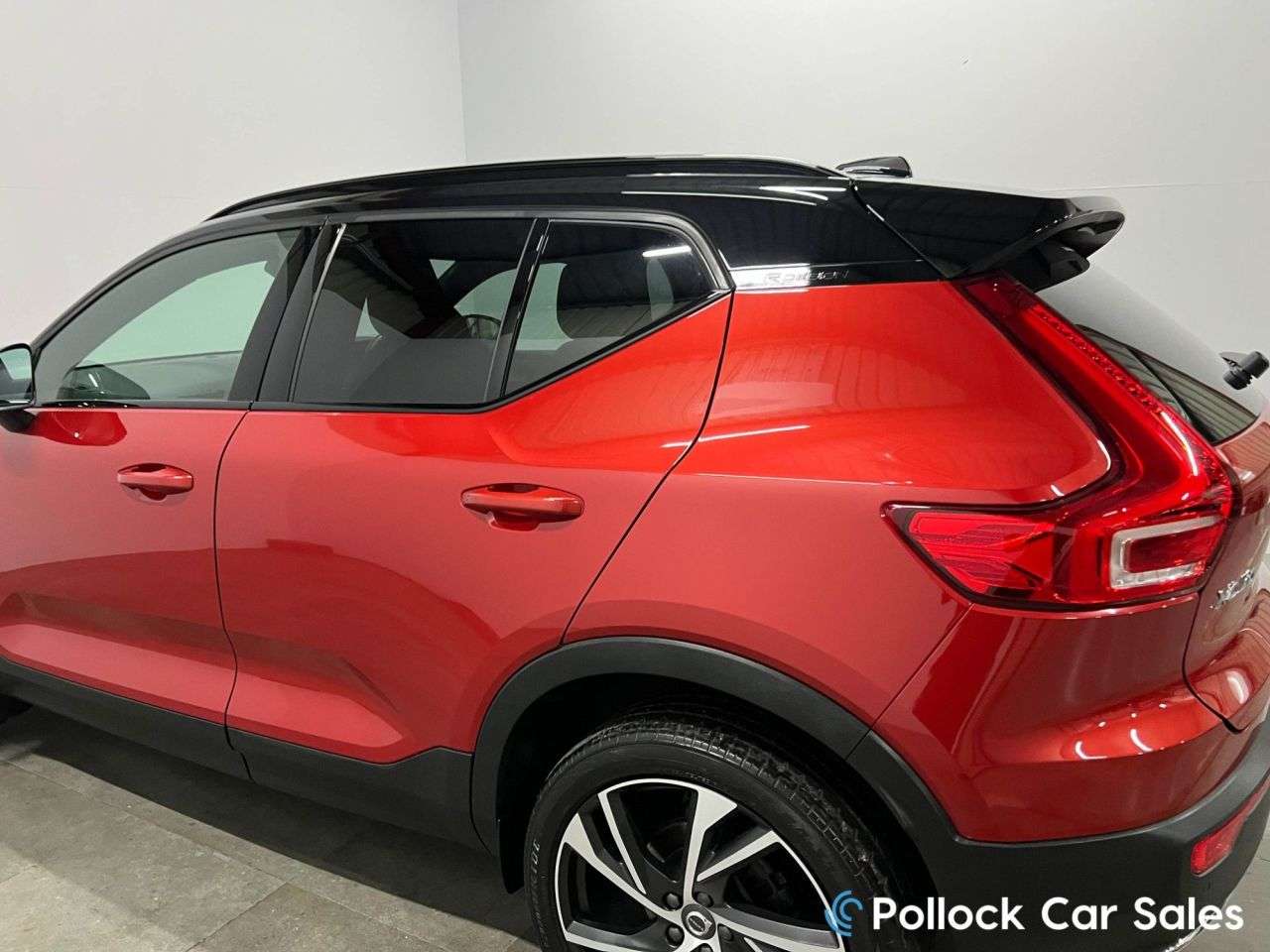 2019 VOLVO XC40 2019 VOLVO XC40