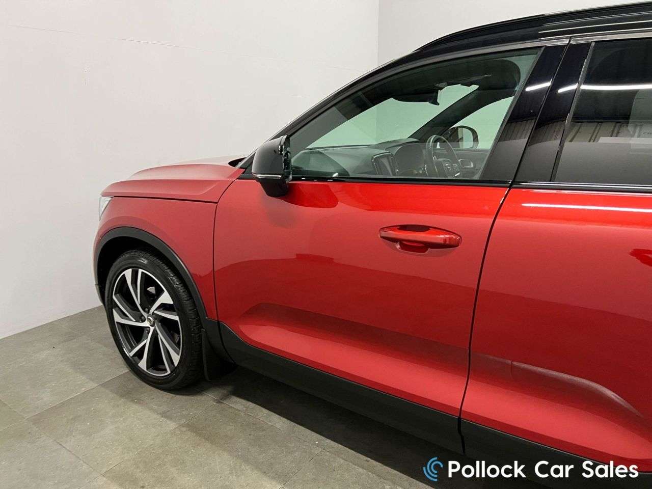 2019 VOLVO XC40 2019 VOLVO XC40