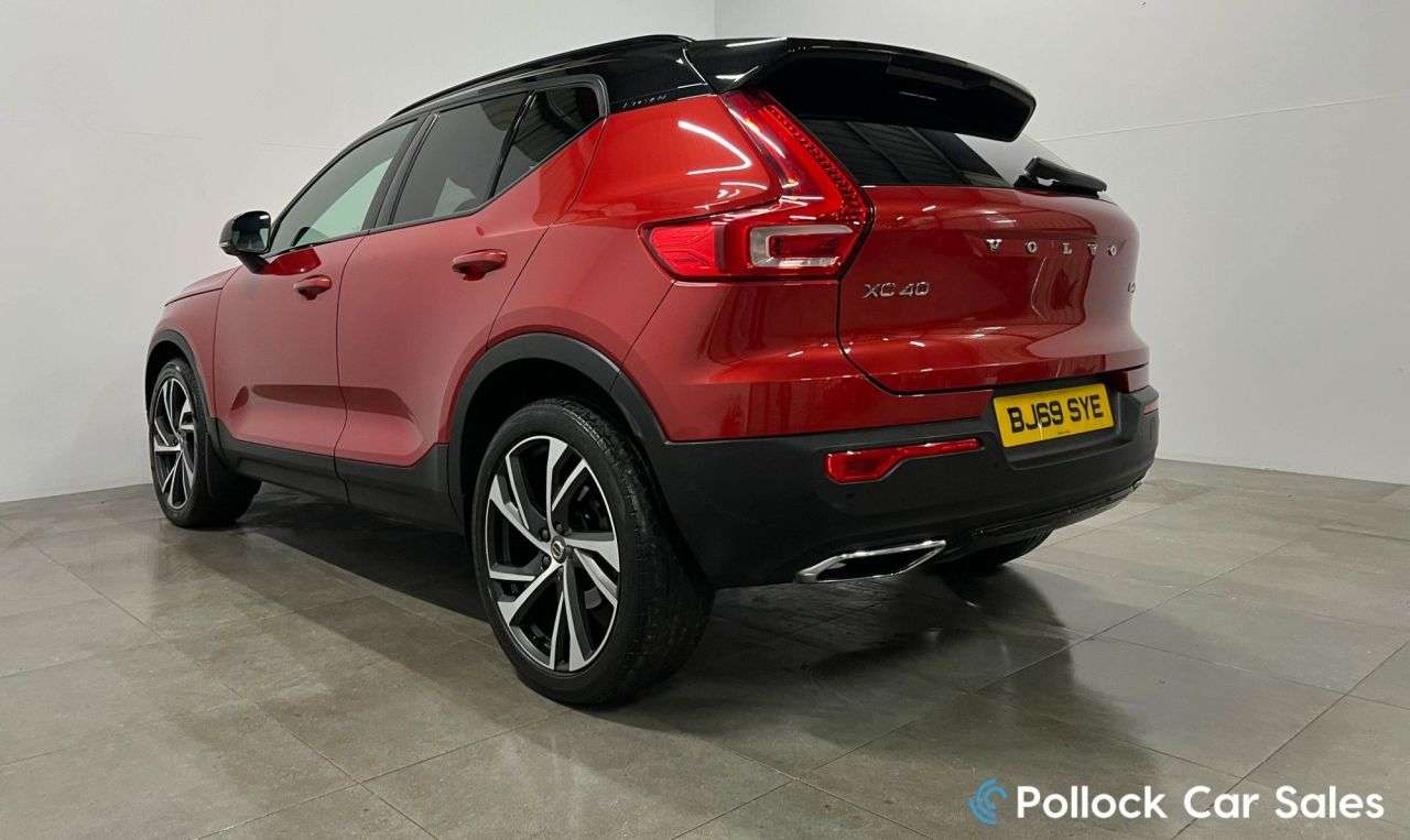2019 VOLVO XC40 2019 VOLVO XC40