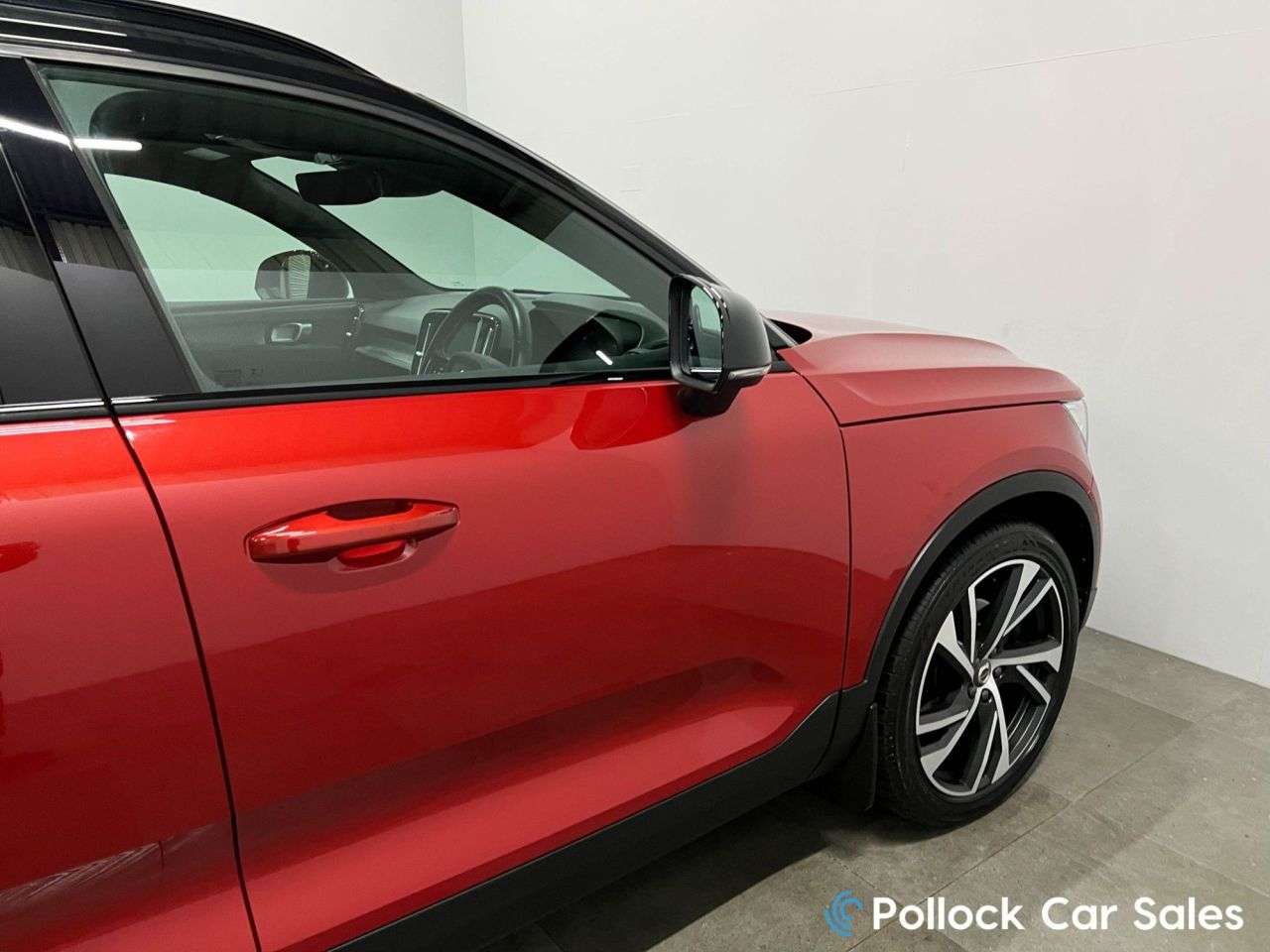 2019 VOLVO XC40 2019 VOLVO XC40