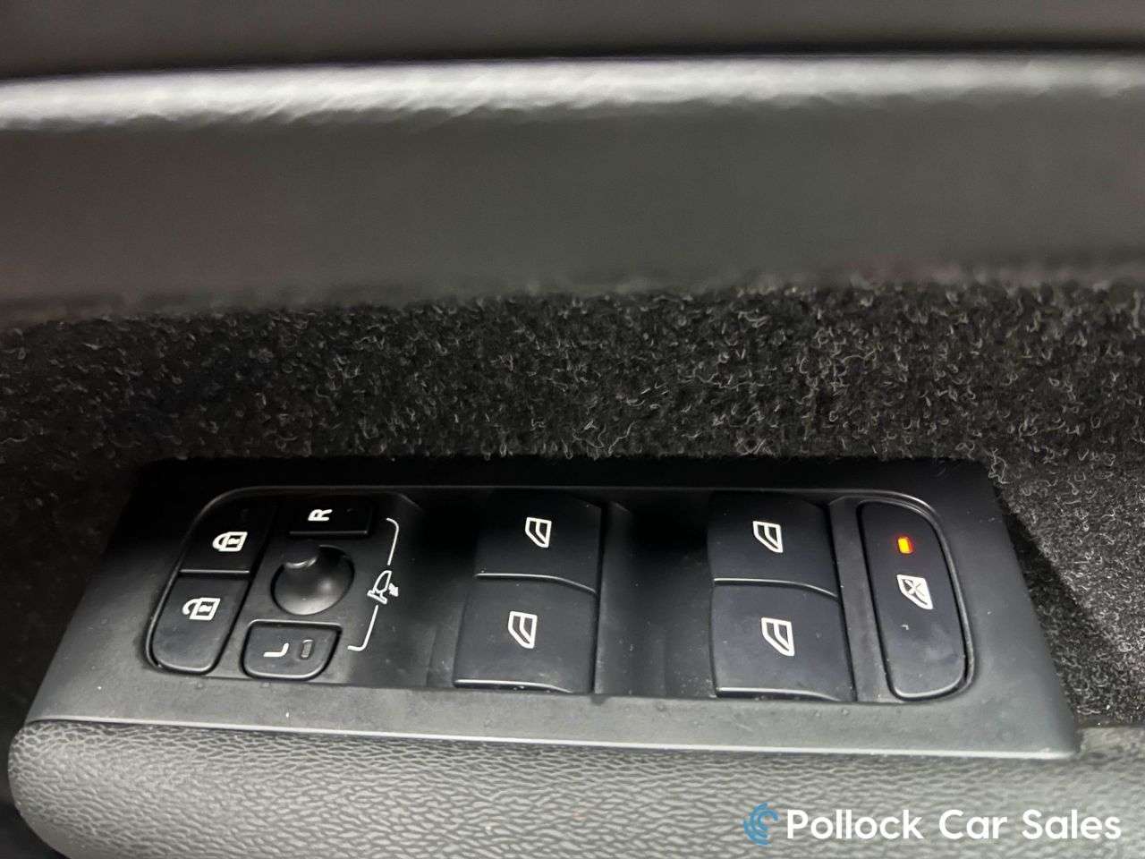 2019 VOLVO XC40 2019 VOLVO XC40