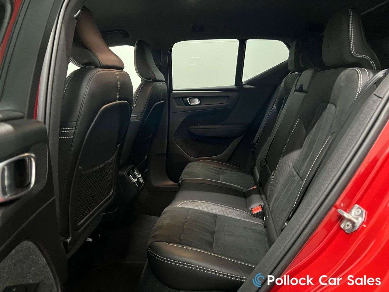 2019 VOLVO XC40 2019 VOLVO XC40