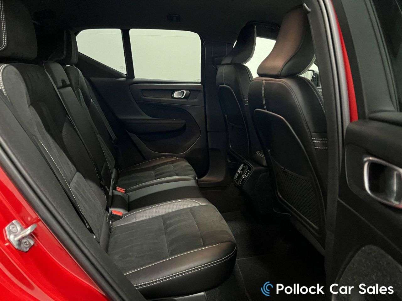 2019 VOLVO XC40 2019 VOLVO XC40